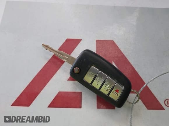 ✅ 2012 Nissan Pathfinder S • VIN: 5N1AR1NN5CC625965 • Lot: 43664317. Listed on IAAI with 226,020 mi. Free auction sales archive from the USA and detailed vehicle history report at DreamBid. Image 11.