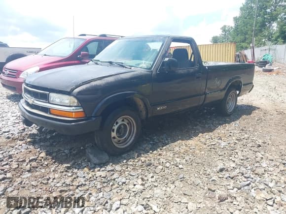 ✅ 2000 Chevrolet S-10 LS • VIN: 1GCCS1456YK204305 • Лот: 42619543. Опубликован ранее на IAAI с пробегом Не указан. Бесплатный доступ к архиву аукционных продаж из США и подробный отчёт об истории автомобиля на DreamBid. Изображение 2.