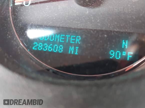 2014 Chevrolet Suburban LT z VIN 1GNSCJE05ER121390, wystawiony jako IAAI lot #42684312 z przebiegiem 283 608 mil mil oraz . Historia ofert i sprzedaży dostępna na DreamBid. Obrazek 15.