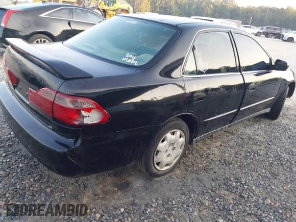 ✅ 1998 Honda Accord LX • VIN: 1HGCG5644WA146809 • Лот: 43274518. Опубликован ранее на IAAI с пробегом 366 314 миль. Бесплатный доступ к архиву аукционных продаж из США и подробный отчёт об истории автомобиля на DreamBid. Изображение 4.