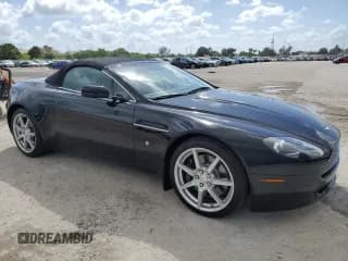 ✅ 2008 Aston Martin Vantage • VIN: SCFBF04B98GD08262 • Lot: 51824585. Wystawiony na Copart z przebiegiem 27 400 mil. Bezpłatny archiwum sprzedaży aukcyjnych z USA i szczegółowy raport historii pojazdu na DreamBid. Zdjęcie 4.