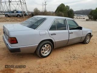 ✅ 1991 Mercedes-Benz 250 • VIN: WDB1241251B507244 • Lot: 46190975. Wystawiony na Copart z przebiegiem 251 871 mil. Bezpłatny archiwum sprzedaży aukcyjnych z USA i szczegółowy raport historii pojazdu na DreamBid. Zdjęcie 3.