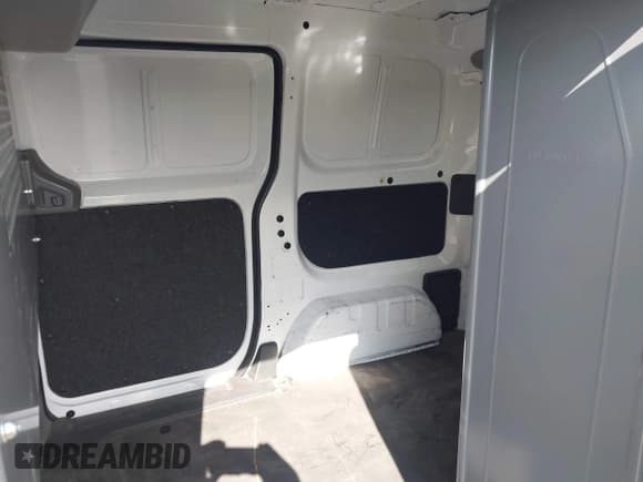 ✅ 2015 Nissan NV200 SV • VIN: 3N6CM0KN3FK730137 • Lot: 42346257. Listed on IAAI with 235,122 mi. Free auction sales archive from the USA and detailed vehicle history report at DreamBid. Image 8.