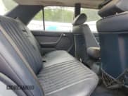 ✅ 1987 Mercedes-Benz 260 • VIN: WDBEA26D3HA496232 • Lot: 67275325. Wystawiony na Copart z przebiegiem 140 139 mil. Bezpłatny archiwum sprzedaży aukcyjnych z USA i szczegółowy raport historii pojazdu na DreamBid. Zdjęcie 10.