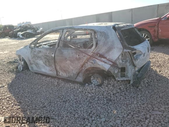 ✅ 2016 Volkswagen Golf GTI SE • VIN: 3VW5T7AU6GM033886 • Lot: 86286104. Wystawiony na Copart z przebiegiem Nie podano. Bezpłatny archiwum sprzedaży aukcyjnych z USA i szczegółowy raport historii pojazdu na DreamBid. Zdjęcie 2.