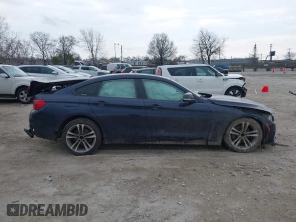 ✅ 2018 BMW 4 Series 430i xDrive • VIN: WBA4J3C59JBL04275 • Lot: 42006768. Wystawiony na IAAI z przebiegiem 59 437 mil. Bezpłatny archiwum sprzedaży aukcyjnych z USA i szczegółowy raport historii pojazdu na DreamBid. Zdjęcie 13.