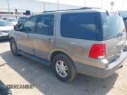 ✅ 2003 Ford Expedition Special Service • VIN: 1FMPU15L13LC51426 • Lot: 42397176. Wystawiony na IAAI z przebiegiem 153 830 mil. Bezpłatny archiwum sprzedaży aukcyjnych z USA i szczegółowy raport historii pojazdu na DreamBid. Zdjęcie 3.