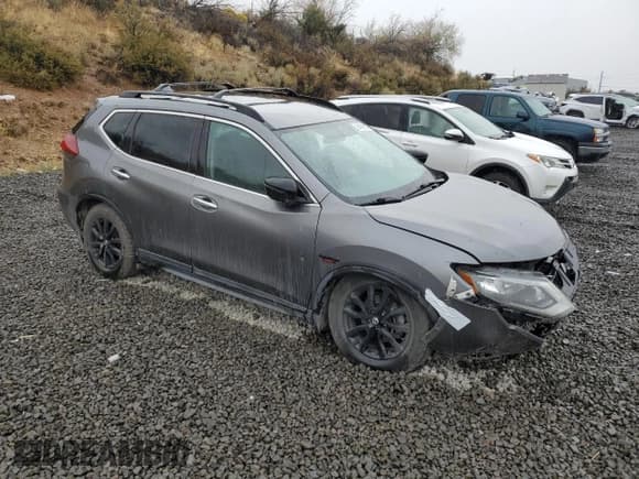 ✅ 2018 Nissan Rogue SL • VIN: 5N1AT2MV9JC775664 • Лот: 84068175. Опубликован ранее на Copart с пробегом 120 199 миль. Бесплатный доступ к архиву аукционных продаж из США и подробный отчёт об истории автомобиля на DreamBid. Изображение 4.