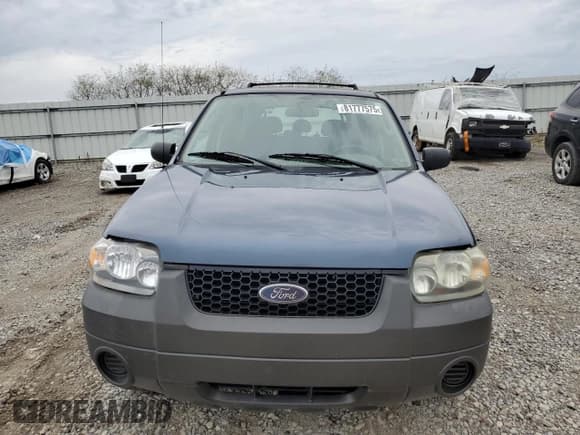 ✅ 2005 Ford Escape XLS Value • VIN: 1FMYU02Z85KB86185 • Лот: 81777575. Опубликован ранее на Copart с пробегом 208 258 миль. Бесплатный доступ к архиву аукционных продаж из США и подробный отчёт об истории автомобиля на DreamBid. Изображение 5.