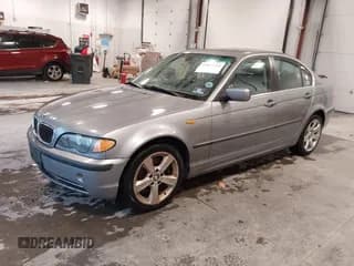 ✅ 2005 BMW 3 Series 330xi • VIN: WBAEW53405PN39729 • Lot: 43813114. Listed on IAAI with 181,461 mi. Free auction sales archive from the USA and detailed vehicle history report at DreamBid. Image 2.