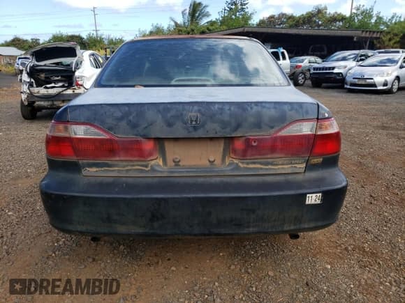 ✅ 2000 Honda Accord EX • VIN: 1HGCG1659YA072016 • Lot: 72097154. Listed on Copart with Not provided. Free auction sales archive from the USA and detailed vehicle history report at DreamBid. Image 6.