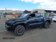 ✅ 2024 Toyota Tacoma SR5 • VIN: 3TYKB5FN9RT011709 • Lot: 42475443. Wystawiony na IAAI z przebiegiem 11 357 mil. Bezpłatny archiwum sprzedaży aukcyjnych z USA i szczegółowy raport historii pojazdu na DreamBid. Zdjęcie 6.