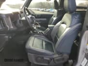 ✅ 2021 Ford Bronco • VIN: 1FMDE5CH3MLA63076 • Lot: 83651594. Wystawiony na Copart z przebiegiem 25 137 mil. Bezpłatny archiwum sprzedaży aukcyjnych z USA i szczegółowy raport historii pojazdu na DreamBid. Zdjęcie 7.