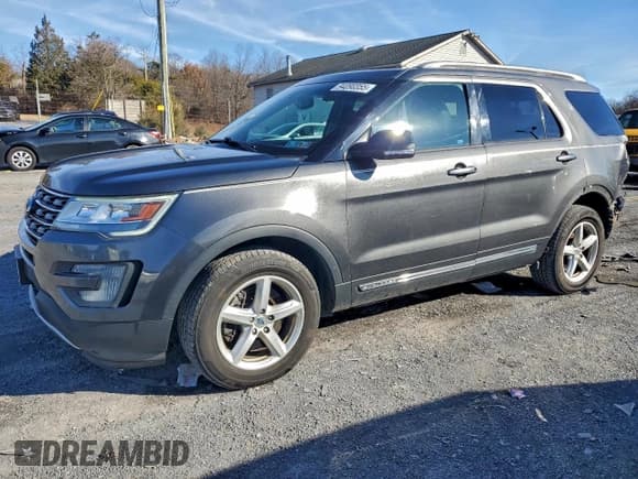 ✅ 2017 Ford Explorer XLT • VIN: 1FM5K8D86HGA07029 • Lot: 94090355. Wystawiony na Copart z przebiegiem 106 861 mil. Bezpłatny archiwum sprzedaży aukcyjnych z USA i szczegółowy raport historii pojazdu na DreamBid. Zdjęcie 1.