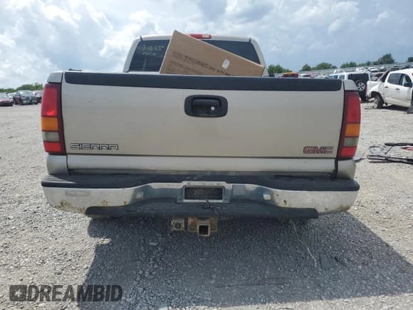 ✅ 1999 GMC Sierra 1500 SLE • VIN: 2GTEK19T5X1512872 • Лот: 65164465. Опубликован ранее на Copart с пробегом 163 220 миль. Бесплатный доступ к архиву аукционных продаж из США и подробный отчёт об истории автомобиля на DreamBid. Изображение 6.