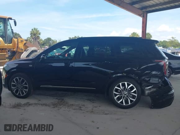 ✅ 2021 Cadillac XT6 Sport • VIN: 1GYKPHRS9MZ105736 • Lot: 42683272. Listed on IAAI with 26,615 mi. Free auction sales archive from the USA and detailed vehicle history report at DreamBid. Image 14.