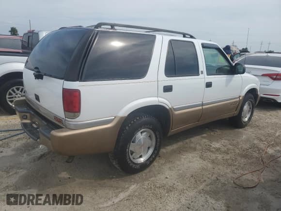 ✅ 2000 GMC Jimmy SL • VIN: 1GKCS13W4Y2106047 • Lot: 75257184. Listed on Copart with 73,571 mi. Free auction sales archive from the USA and detailed vehicle history report at DreamBid. Image 3.