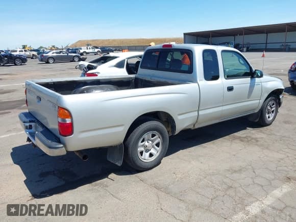 ✅ 2004 Toyota Tacoma • VIN: 5TEVL52N94Z372042 • Лот: 42256435. Опубликован ранее на IAAI с пробегом 235 269 миль. Бесплатный доступ к архиву аукционных продаж из США и подробный отчёт об истории автомобиля на DreamBid. Изображение 4.
