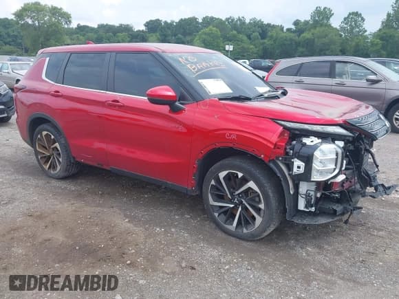 ✅ 2022 Mitsubishi Outlander ES • VIN: JA4J4TA8XNZ034071 • Lot: 42950461. Listed on IAAI with 35,290 mi. Free auction sales archive from the USA and detailed vehicle history report at DreamBid. Image 1.