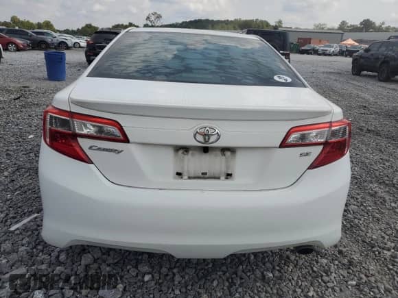 2014 Toyota Camry L with VIN 4T1BF1FK5EU303714, listed as a Copart auction lot 71257775 with 198,095 mi miles and Salvage title. Bid and sale history available at DreamBid. Image 6.