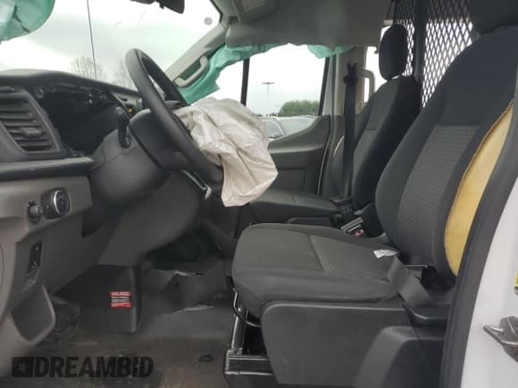 ✅ 2024 Ford Transit Cargo • VIN: 1FTBR1Y84RKA87353 • Lot: 91942245. Listed on Copart with Not provided. Free auction sales archive from the USA and detailed vehicle history report at DreamBid. Image 7.