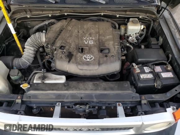 ✅ 2008 Toyota FJ Cruiser • VIN: JTEBU11F38K048271 • Лот: 91345075. Опубликован ранее на Copart с пробегом 191 078 миль. Бесплатный доступ к архиву аукционных продаж из США и подробный отчёт об истории автомобиля на DreamBid. Изображение 12.