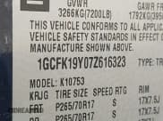 ✅ 2007 Chevrolet Silverado 1500 • VIN: 1GCFK19Y07Z616323 • Lot: 42637873. Wystawiony na IAAI z przebiegiem 191 057 mil. Bezpłatny archiwum sprzedaży aukcyjnych z USA i szczegółowy raport historii pojazdu na DreamBid. Zdjęcie 9.
