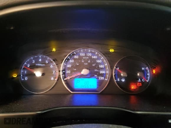 ✅ 2011 Hyundai Santa Fe SE • VIN: 5XYZHDAG7BG039720 • Lot: 85958254. Listed on Copart with 145,577 mi. Free auction sales archive from the USA and detailed vehicle history report at DreamBid. Image 9.