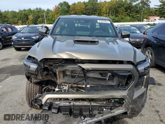 ✅ 2025 Toyota Tacoma SR5 • VIN: 3TMLB5JN1SM144249 • Lot: 81824265. Listed on Copart with 7,683 mi. Free auction sales archive from the USA and detailed vehicle history report at DreamBid. Image 5.