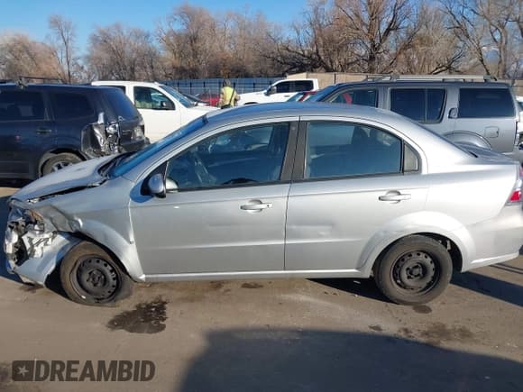 ✅ 2009 Chevrolet Aveo 1LT • VIN: KL1TD56EX9B374755 • Lot: 41334901. Wystawiony na IAAI z przebiegiem 105 967 mil. Bezpłatny archiwum sprzedaży aukcyjnych z USA i szczegółowy raport historii pojazdu na DreamBid. Zdjęcie 14.