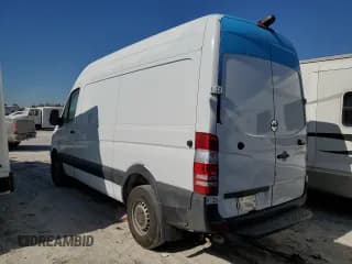 ✅ 2018 Freightliner Sprinter Cargo • VIN: WDYPE7CD7JP616380 • Lot: 77013644. Wystawiony na Copart z przebiegiem 194 981 mil. Bezpłatny archiwum sprzedaży aukcyjnych z USA i szczegółowy raport historii pojazdu na DreamBid. Zdjęcie 2.