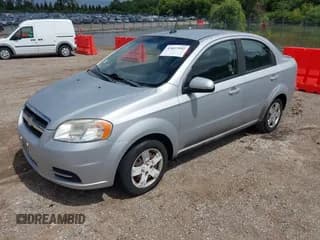 ✅ 2010 Chevrolet Aveo 1LT • VIN: KL1TD5DE2AB112915 • Lot: 43027992. Wystawiony na IAAI z przebiegiem 122 569 mil. Bezpłatny archiwum sprzedaży aukcyjnych z USA i szczegółowy raport historii pojazdu na DreamBid. Zdjęcie 2.