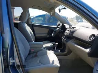 ✅ 2011 Toyota RAV4 • VIN: 2T3ZF4DV2BW093055 • Лот: 43429289. Опубликован ранее на IAAI с пробегом 167 625 миль. Бесплатный доступ к архиву аукционных продаж из США и подробный отчёт об истории автомобиля на DreamBid. Изображение 5.