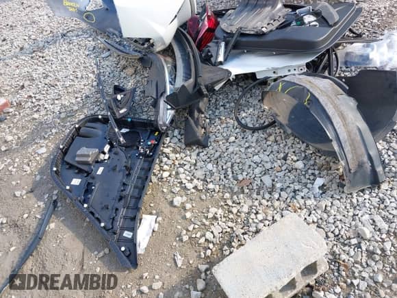 2019 Hyundai Elantra SE z VIN 5NPD74LF3KH415341, wystawiony jako IAAI lot #43413818 z przebiegiem 106 025 mil mil oraz . Historia ofert i sprzedaży dostępna na DreamBid. Obrazek 18.