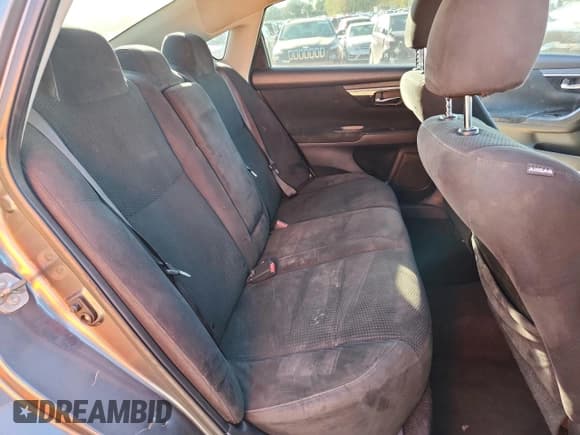 ✅ 2014 Nissan Altima 2.5 • VIN: 1N4AL3AP3EN256755 • Lot: 87274985. Wystawiony na Copart z przebiegiem Nie podano. Bezpłatny archiwum sprzedaży aukcyjnych z USA i szczegółowy raport historii pojazdu na DreamBid. Zdjęcie 10.