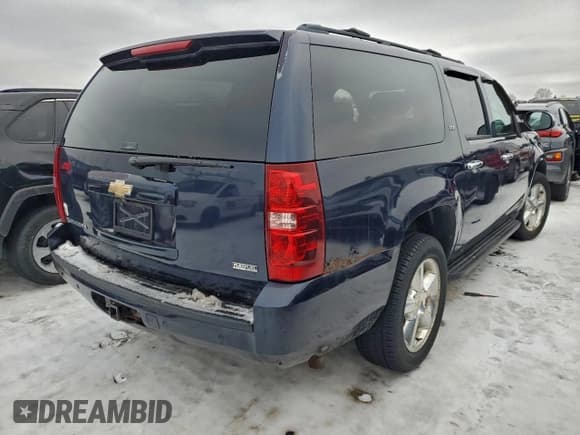 ✅ 2008 Chevrolet Suburban 1LT • VIN: 1GNFK16398R179410 • Lot: 95818315. Wystawiony na Copart z przebiegiem Nie podano. Bezpłatny archiwum sprzedaży aukcyjnych z USA i szczegółowy raport historii pojazdu na DreamBid. Zdjęcie 3.
