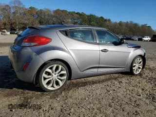✅ 2013 Hyundai Veloster w/Black Int • VIN: KMHTC6AD3DU133113 • Lot: 85893134. Wystawiony na Copart z przebiegiem 114 558 mil. Bezpłatny archiwum sprzedaży aukcyjnych z USA i szczegółowy raport historii pojazdu na DreamBid. Zdjęcie 3.