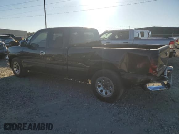 ✅ 2005 Chevrolet Silverado 1500 LS • VIN: 1GCEC19V75Z258214 • Lot: 71930004. Listed on Copart with 178,318 mi. Free auction sales archive from the USA and detailed vehicle history report at DreamBid. Image 2.