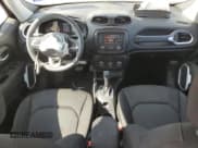 ✅ 2020 Jeep Renegade Sport • VIN: ZACNJAAB2LPL22191 • Lot: 89450395. Wystawiony na Copart z przebiegiem 45 619 mil. Bezpłatny archiwum sprzedaży aukcyjnych z USA i szczegółowy raport historii pojazdu na DreamBid. Zdjęcie 8.