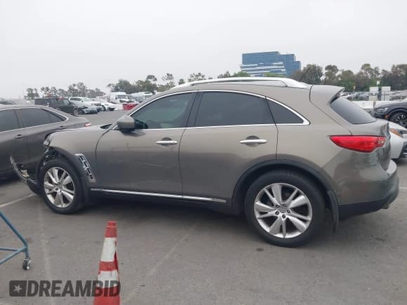 ✅ 2012 Infiniti FX • VIN: JN8AS1MU2CM121714 • Lot: 42444592. Listed on IAAI with 122,377 mi. Free auction sales archive from the USA and detailed vehicle history report at DreamBid. Image 15.