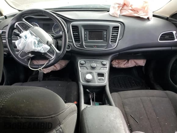 ✅ 2015 Chrysler 200 Limited • VIN: 1C3CCCAB6FN688849 • Лот: 93055245. Опубликован ранее на Copart с пробегом Не указан. Бесплатный доступ к архиву аукционных продаж из США и подробный отчёт об истории автомобиля на DreamBid. Изображение 8.