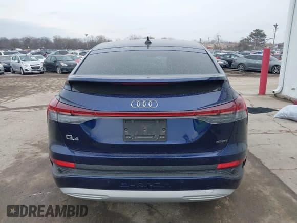✅ 2022 Audi Q4 e-tron • VIN: WA112BFZXNP052650 • Lot: 41680744. Listed on IAAI with 25,810 mi. Free auction sales archive from the USA and detailed vehicle history report at DreamBid. Image 17.