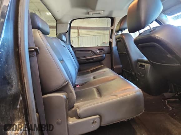 ✅ 2012 GMC Sierra 3500HD Denali • VIN: 1GT426C81CF103770 • Лот: 86082825. Опубликован ранее на Copart с пробегом 483 011 миль. Бесплатный доступ к архиву аукционных продаж из США и подробный отчёт об истории автомобиля на DreamBid. Изображение 11.