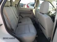 ✅ 2011 Ford Escape XLT • VIN: 1FMCU9DG8BKC62168 • Lot: 92037115. Wystawiony na Copart z przebiegiem 118 522 mil. Bezpłatny archiwum sprzedaży aukcyjnych z USA i szczegółowy raport historii pojazdu na DreamBid. Zdjęcie 11.