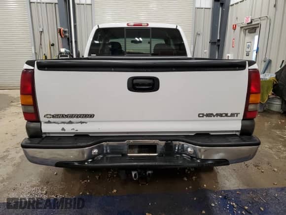 2000 Chevrolet Silverado 1500 LS with VIN 2GCEK19T7Y1274900, listed as a Copart auction lot 85154095 with 180,090 mi miles and Clean title. Bid and sale history available at DreamBid. Image 6.