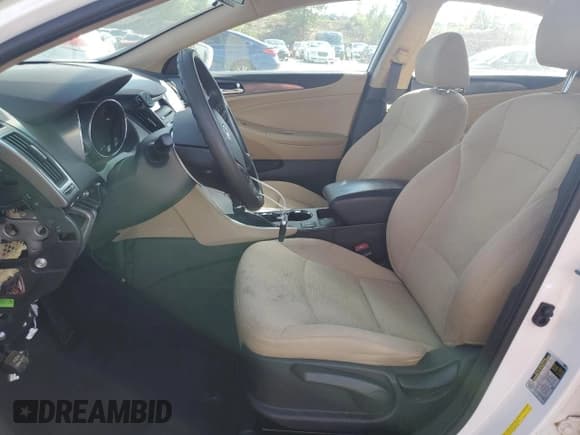 ✅ 2015 Hyundai Sonata • VIN: KMHEC4A4XFA137712 • Лот: 86447615. Опубликован ранее на Copart с пробегом 161 858 миль. Бесплатный доступ к архиву аукционных продаж из США и подробный отчёт об истории автомобиля на DreamBid. Изображение 7.