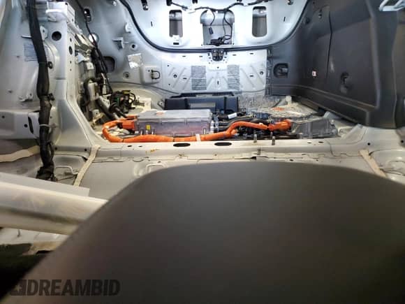 ✅ 2018 Chevrolet Volt LT • VIN: 1G1RC6S5XJU139923 • Lot: 86285015. Wystawiony na Copart z przebiegiem 108 068 mil. Bezpłatny archiwum sprzedaży aukcyjnych z USA i szczegółowy raport historii pojazdu na DreamBid. Zdjęcie 10.