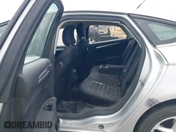 ✅ 2015 Ford Fusion SE • VIN: 1FA6P0H71F5126098 • Lot: 43224138. Wystawiony na IAAI z przebiegiem 153 887 mil. Bezpłatny archiwum sprzedaży aukcyjnych z USA i szczegółowy raport historii pojazdu na DreamBid. Zdjęcie 8.