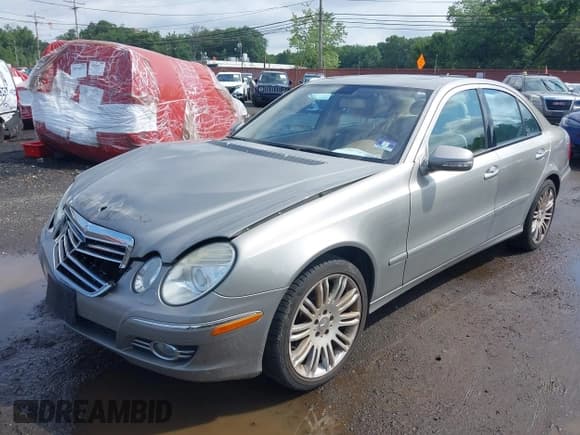 ✅ 2008 Mercedes-Benz E 350 Luxury • VIN: WDBUF87X28B294677 • Lot: 42741163. Wystawiony na IAAI z przebiegiem 139 343 mil. Bezpłatny archiwum sprzedaży aukcyjnych z USA i szczegółowy raport historii pojazdu na DreamBid. Zdjęcie 6.