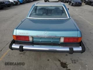 ✅ 1982 Mercedes-Benz 380 SL • VIN: WDBBA45A2CB016173 • Lot: 92013815. Wystawiony na Copart z przebiegiem 106 154 mil. Bezpłatny archiwum sprzedaży aukcyjnych z USA i szczegółowy raport historii pojazdu na DreamBid. Zdjęcie 6.